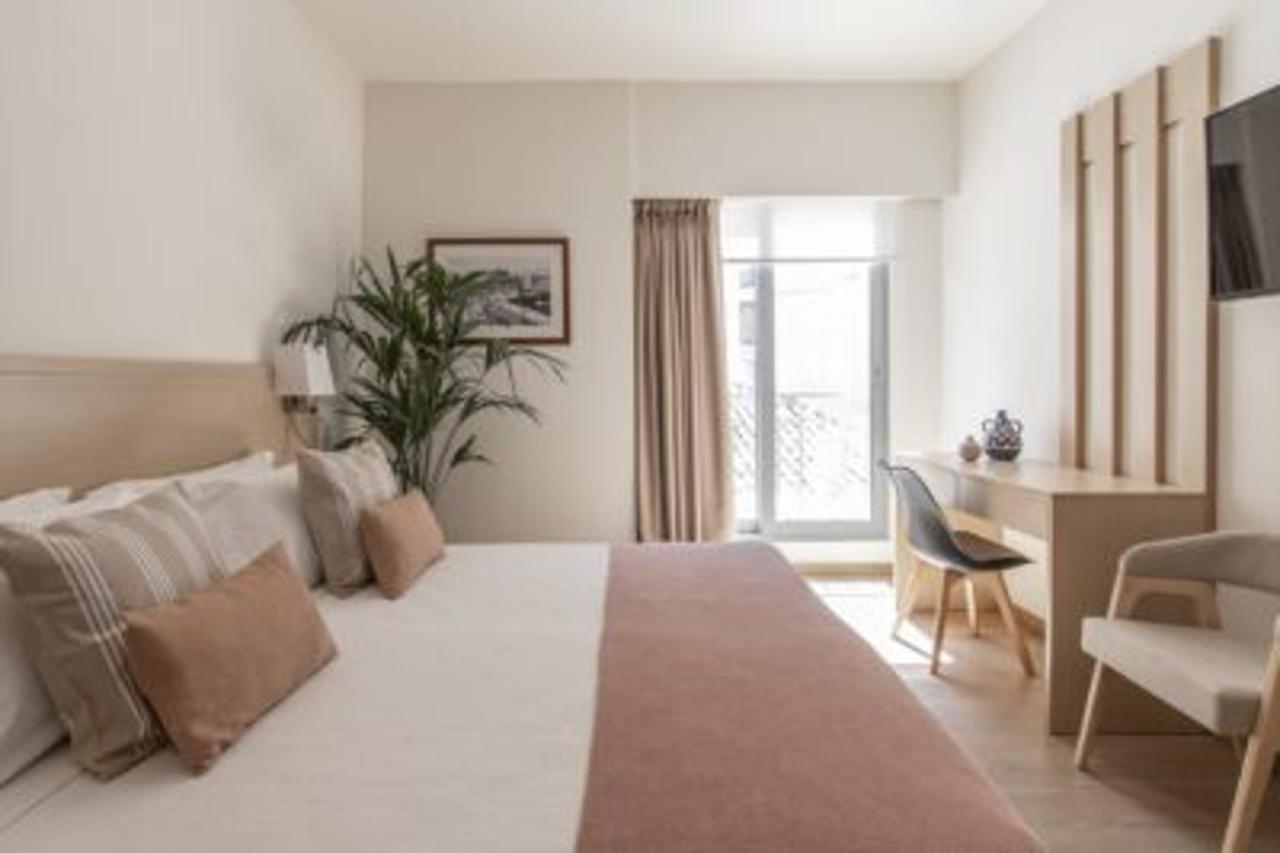 Gallery & Residences Hotel